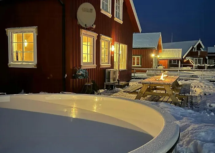 Cosy On Jetty In Lofoten Skrova