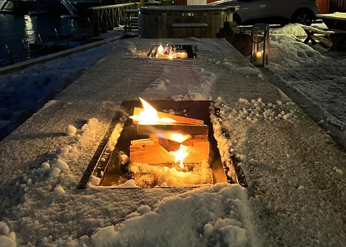 Cosy On Jetty In Lofoten Skrova